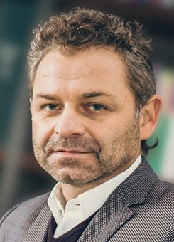 Prowadzący wykład - prof. Piotr Gałecki