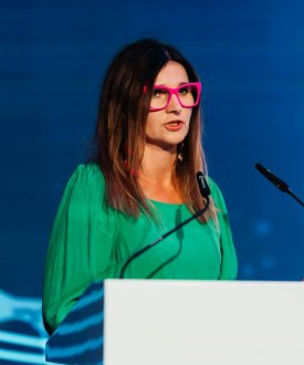 Prowadzący wykład - dr hab. Katarzyna Waszyńska, prof. UAM